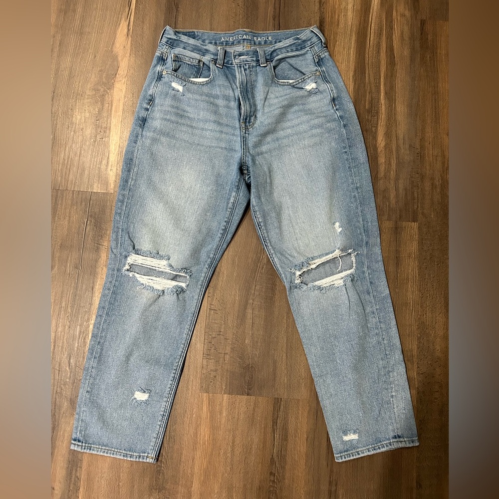 American Eagle Mom Jean